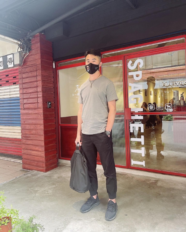 酒商安迪的第一张照片--镇江相亲服务中心