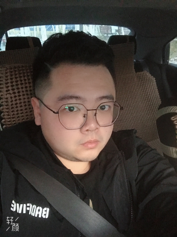 欢笑的第一张照片--镇江相亲服务中心