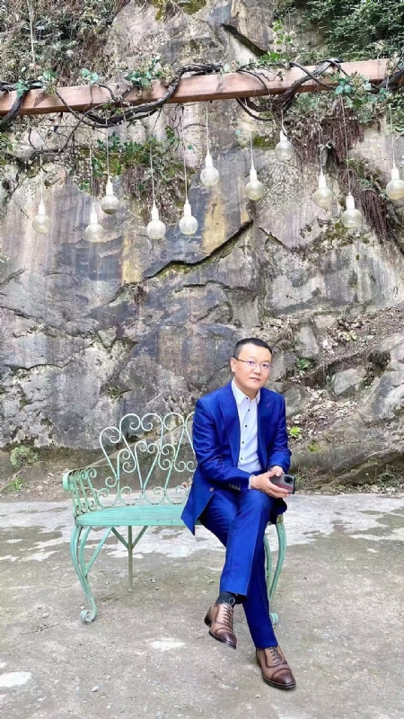 dikson的第一张照片--镇江相亲服务中心