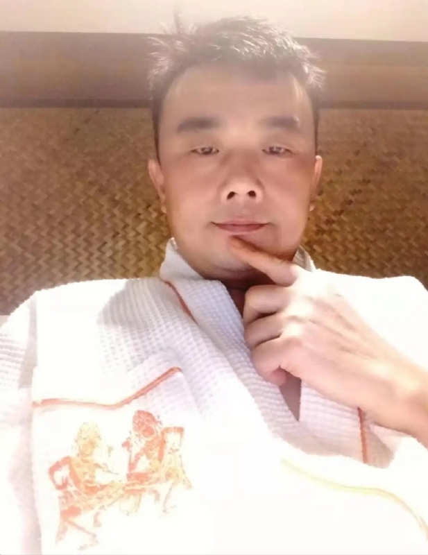 青锋的第一张照片--镇江相亲服务中心