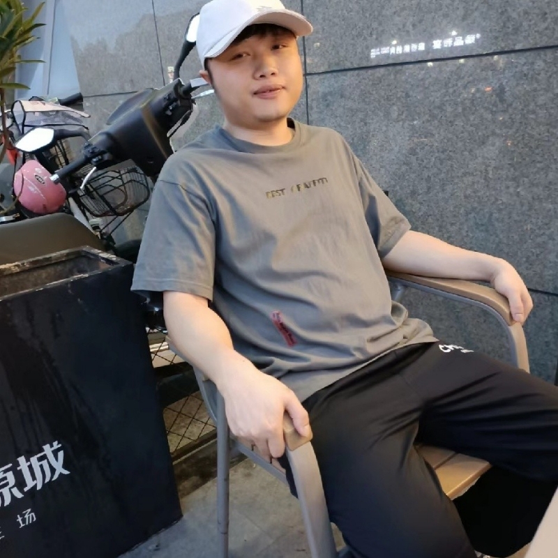风吹半夏的第一张照片--镇江相亲服务中心