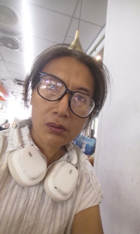 冬天的蔷薇的第三张照片--镇江相亲服务中心
