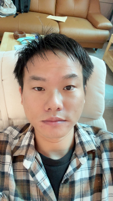 向日葵的第一张照片--镇江相亲服务中心
