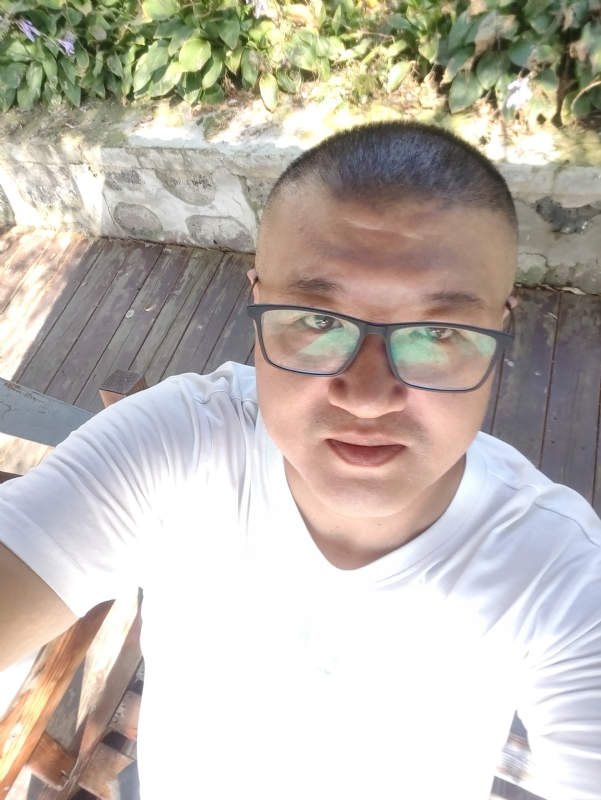 羊十八的第一张照片--镇江相亲服务中心