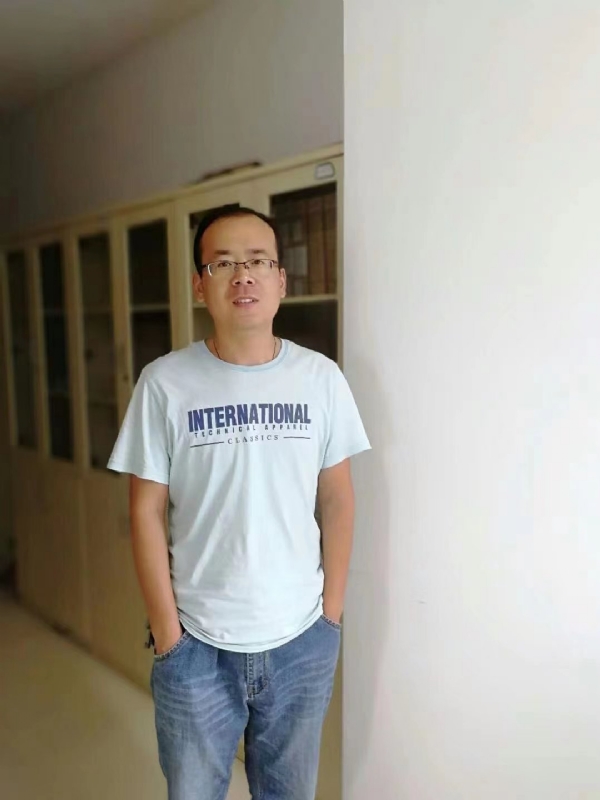 黄土麦田的第三张照片--镇江相亲服务中心