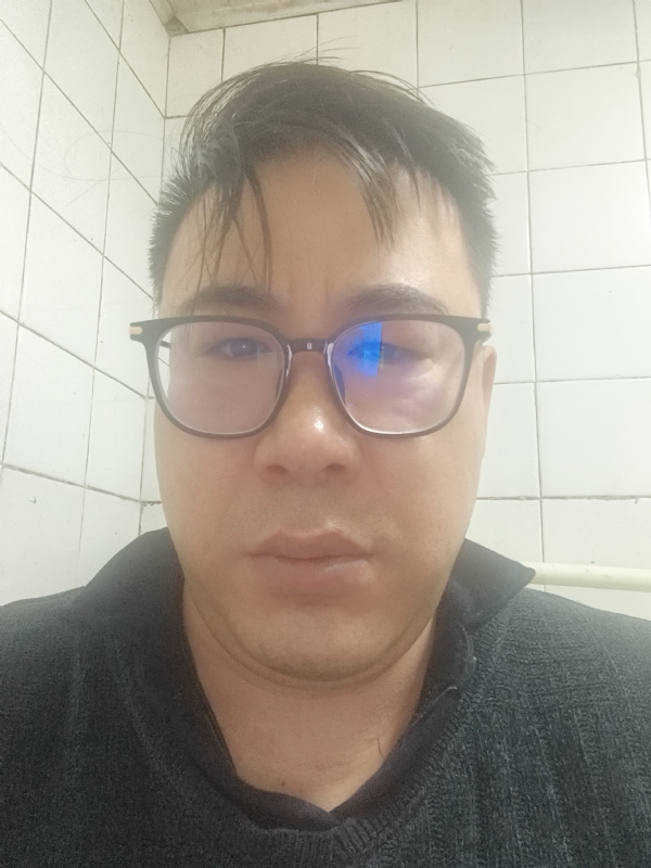 迷失自我的第一张照片--镇江相亲服务中心