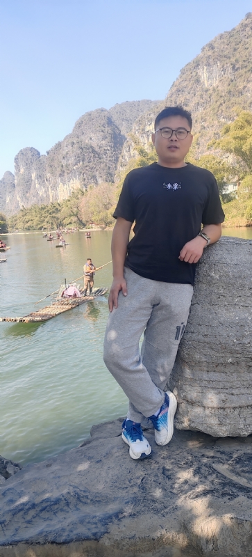 受过伤的狼的第三张照片--镇江相亲服务中心