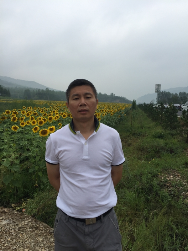 爱拼才会赢的大叔的第三张照片--镇江相亲服务中心
