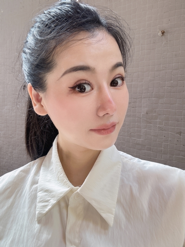金莉的第二张照片--镇江相亲服务中心
