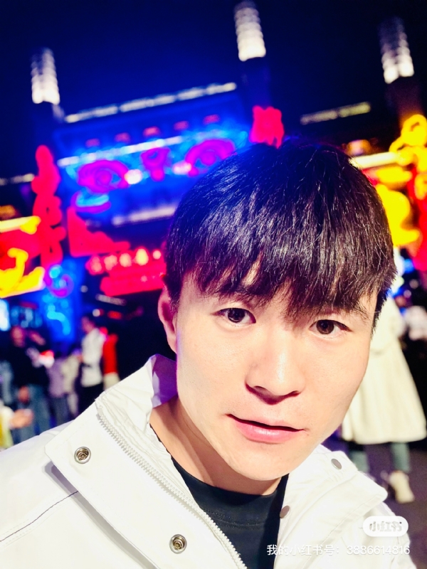 两年又三年的第二张照片--镇江相亲服务中心