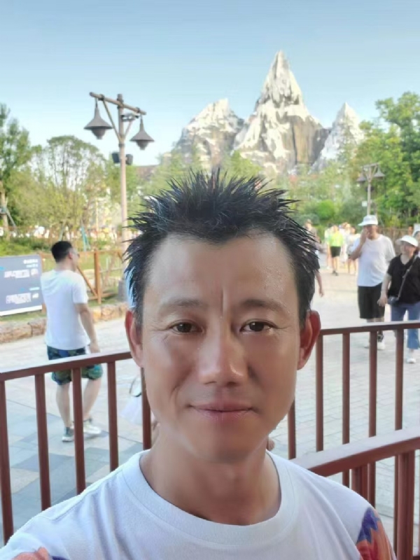 艾氏涂料博的第一张照片--镇江相亲服务中心
