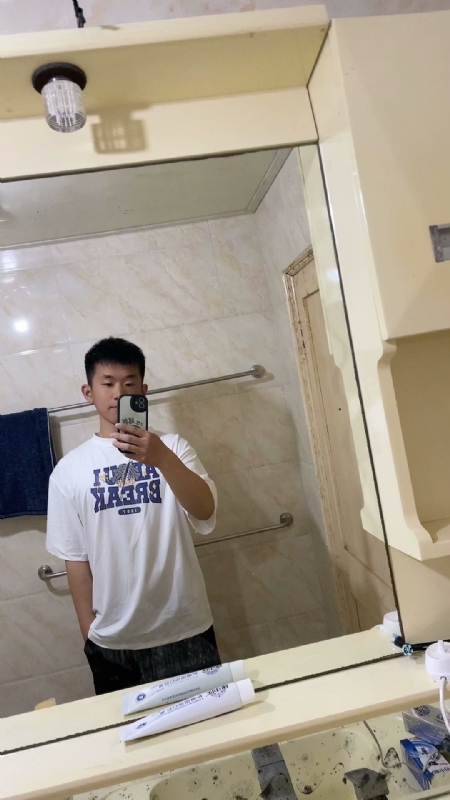 哈哈的第一张照片--镇江相亲服务中心