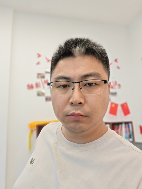 苦海寻舟的第一张照片--镇江相亲服务中心