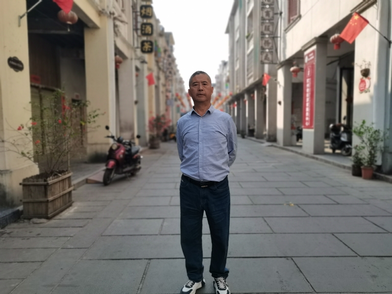 一粒尘埃的第一张照片--镇江相亲服务中心