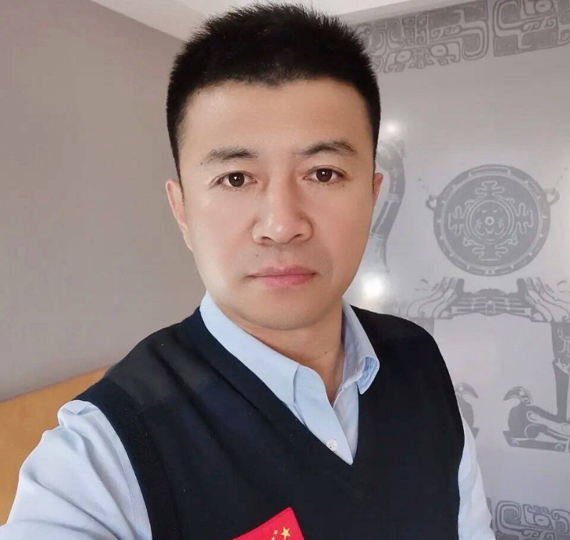 生在红旗下的第二张照片--镇江相亲服务中心