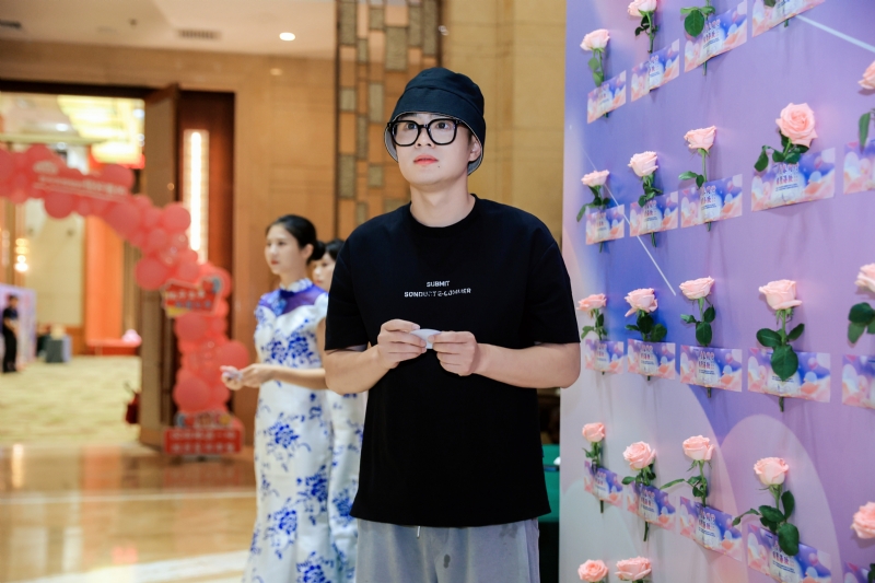 被驯服的象的第一张照片--镇江相亲服务中心