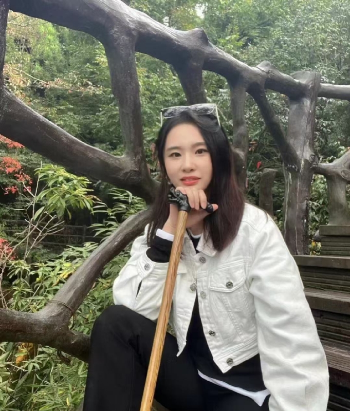 琪琪的第一张照片--镇江相亲服务中心