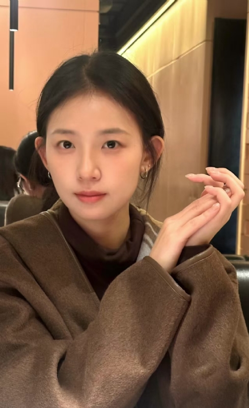 小曼的第一张照片--镇江相亲服务中心