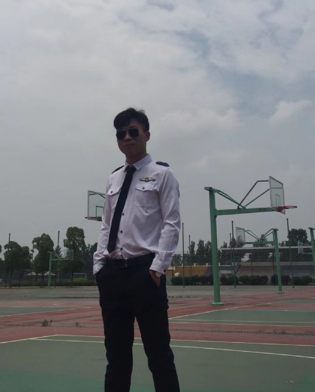小贺的第一张照片--镇江相亲服务中心