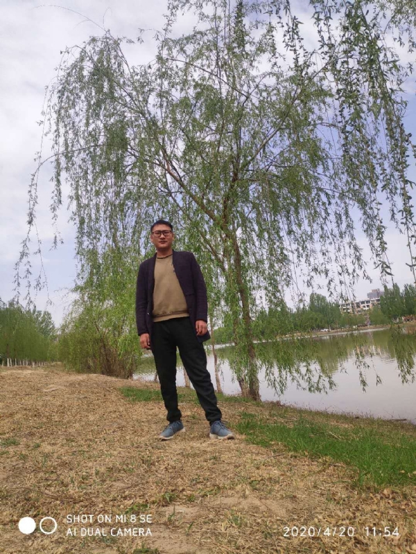 风中的烟头的第一张照片--镇江相亲服务中心