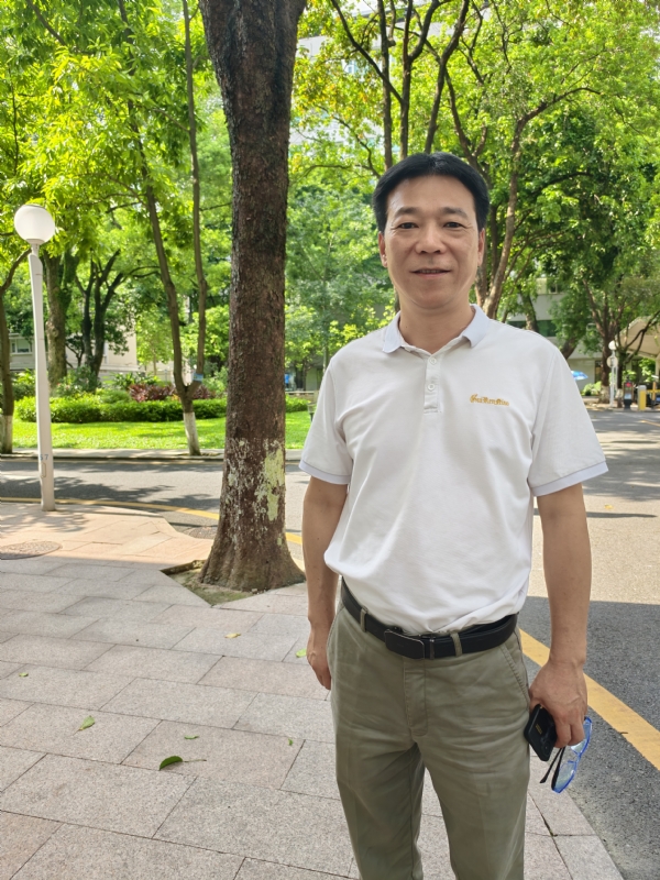 哈哥的第一张照片--镇江相亲服务中心