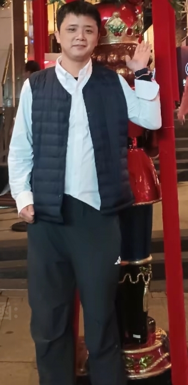 龙的陪伴的第一张照片--镇江相亲服务中心