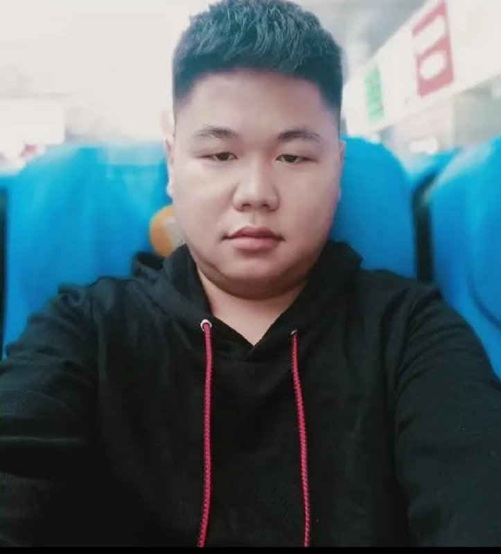 黄斌的第一张照片--镇江相亲服务中心