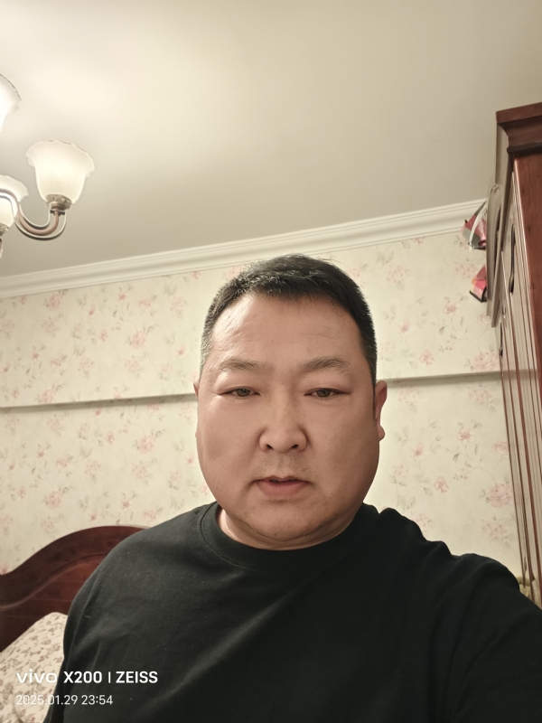 峰哥的第一张照片--镇江相亲服务中心