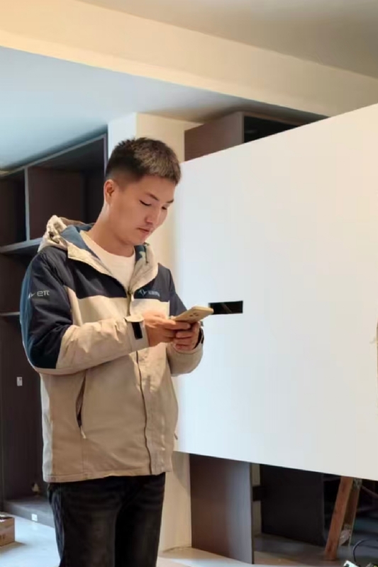 熊展的第一张照片--镇江相亲服务中心