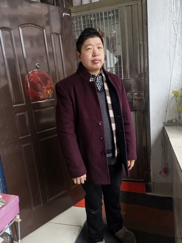 卢显澳的第二张照片--镇江相亲服务中心