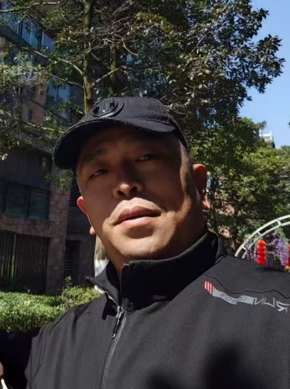 蓝色海洋的第一张照片--镇江相亲服务中心